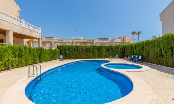 Resale - Villa - Torrevieja - Zona los Frutales