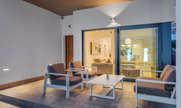 Resale - Villa - Orihuela Costa - Villamartín