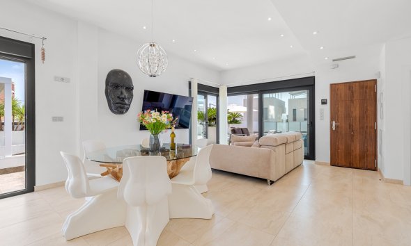 Resale - Villa - Orihuela Costa - Villamartín