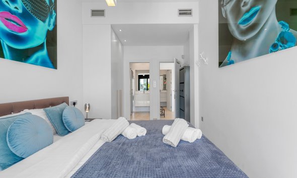 Resale - Villa - Orihuela Costa - Villamartín