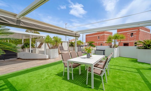 Resale - Villa - Orihuela Costa - Villamartín