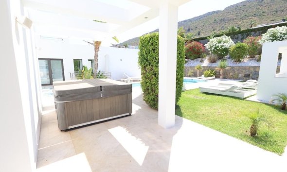 Resale - Villa - Jávea - Monte Olimpo