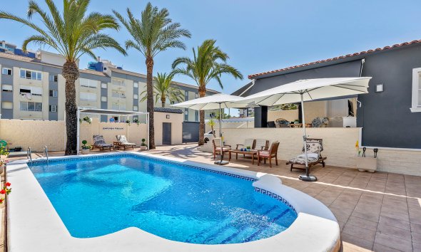Resale - Villa - Torrevieja - Rocio del Mar