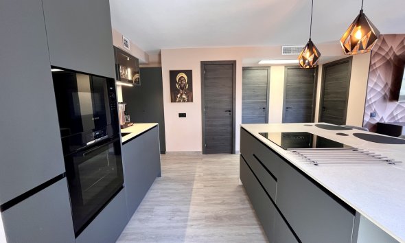 Resale - Apartment - Almoradí