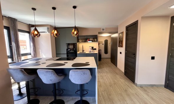 Resale - Apartment - Almoradí