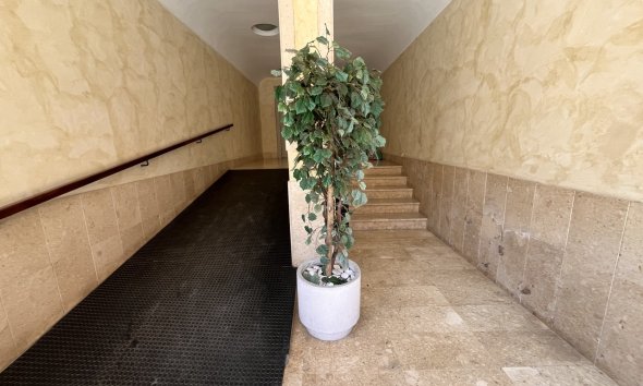Resale - Apartment - Almoradí