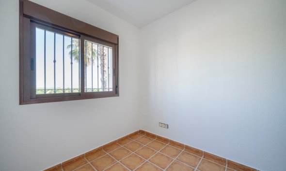 Resale - Bungalow - Algorfa