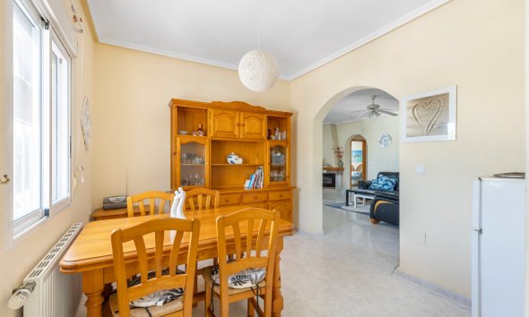Resale - Villa - San Fulgencio