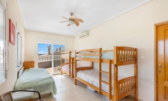 Resale - Villa - San Fulgencio