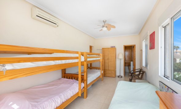 Resale - Villa - San Fulgencio