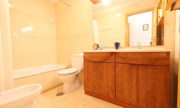 Resale - Bungalow - Orihuela Costa - Punta Prima