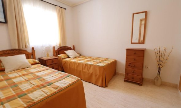 Resale - Bungalow - Orihuela Costa - Punta Prima