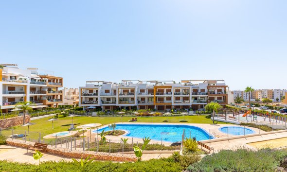 Resale - Apartment - Orihuela Costa - Villamartín