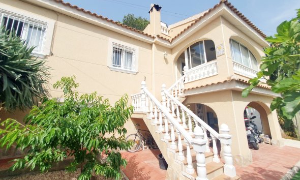 Rynek Wtórny - Dom szeregowy - Torrevieja