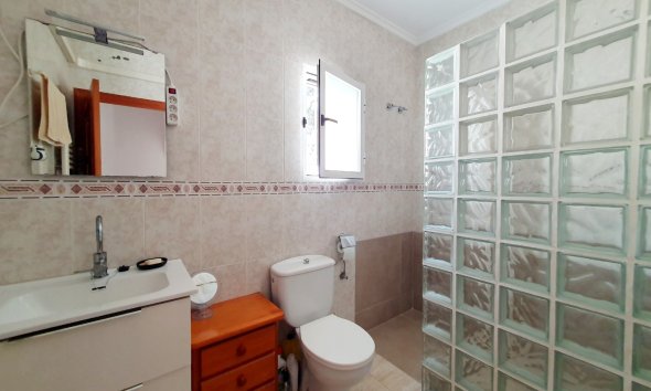 Rynek Wtórny - Dom szeregowy - Torrevieja