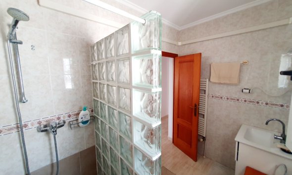 Rynek Wtórny - Dom szeregowy - Torrevieja