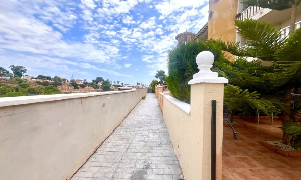 Resale - Apartment - Orihuela Costa - Cabo Roig