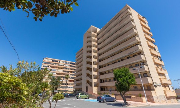 Resale - Apartment - Torrevieja - Cabo cervera