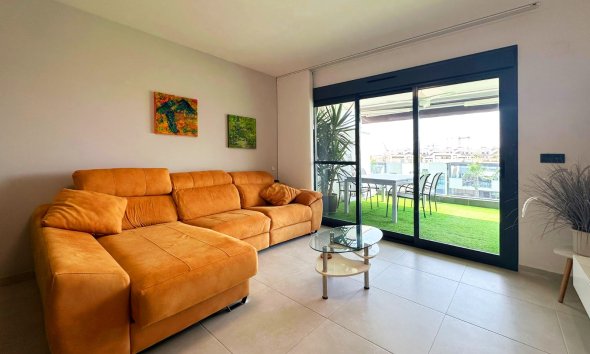 Resale - Apartment - Guardamar del Segura - El Raso