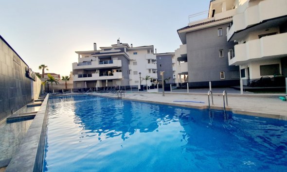 Resale - Apartment - Orihuela Costa - Villamartín-Las Filipinas