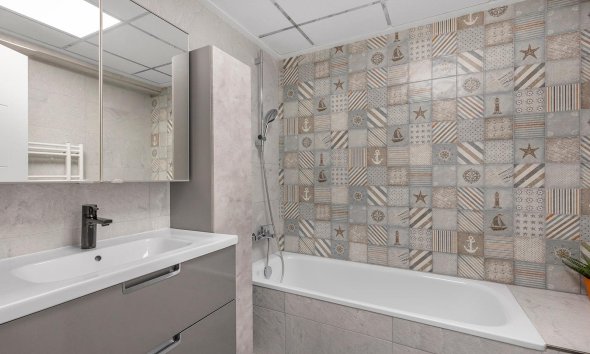 Resale - Villa - Torrevieja - Aguas Nuevas