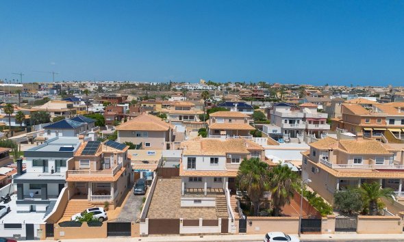 Resale - Villa - Torrevieja - Aguas Nuevas