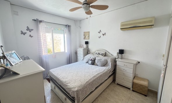 Resale - Villa - Orihuela Costa - Villamartin