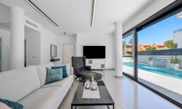 Resale - Villa - Guardamar del Segura - Guardamar Del Segura