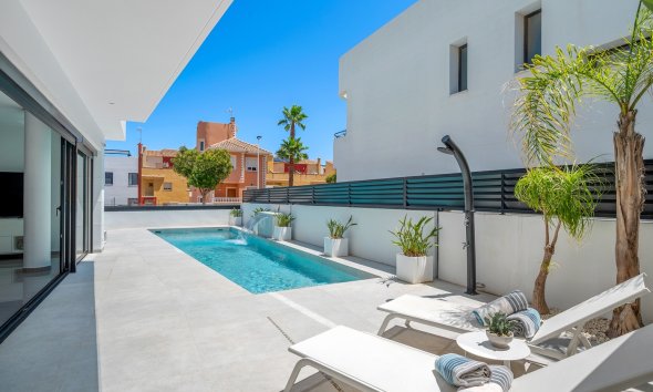 Resale - Villa - Guardamar del Segura - Guardamar Del Segura