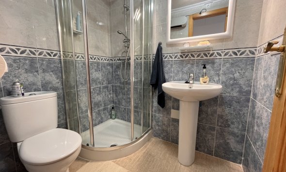 Resale - Terraced house / Townhouse - Avileses