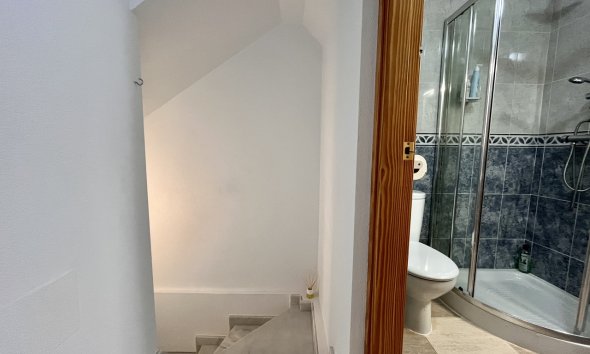 Resale - Terraced house / Townhouse - Avileses