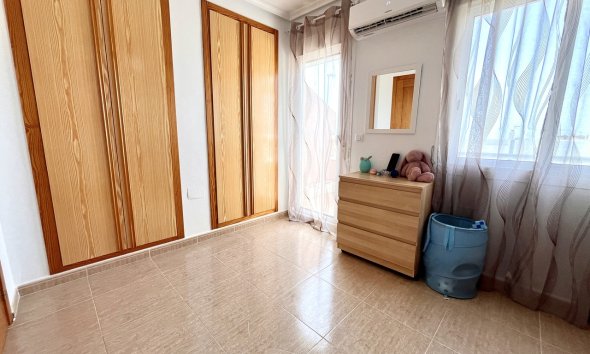 Resale - Terraced house / Townhouse - Avileses