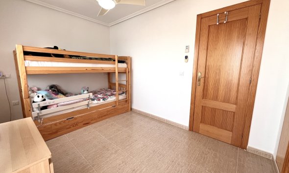 Resale - Terraced house / Townhouse - Avileses