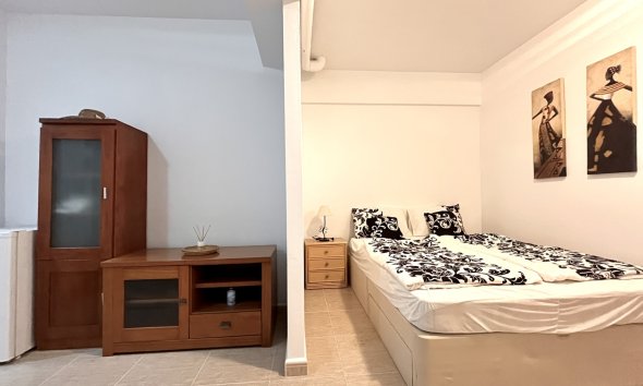 Resale - Terraced house / Townhouse - Avileses