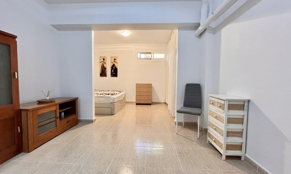 Resale - Terraced house / Townhouse - Avileses