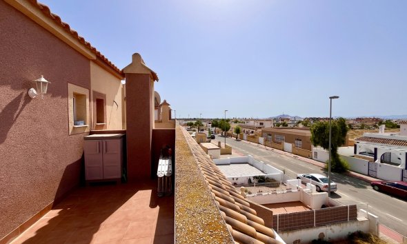 Resale - Terraced house / Townhouse - Avileses