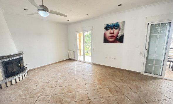 Resale - Villa - San Miguel de Salinas