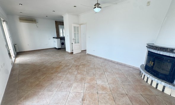 Resale - Villa - San Miguel de Salinas