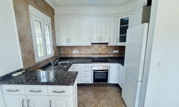 Resale - Villa - San Miguel de Salinas