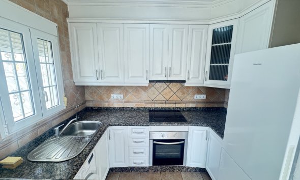 Resale - Villa - San Miguel de Salinas