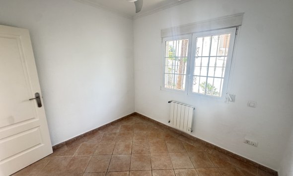 Resale - Villa - San Miguel de Salinas