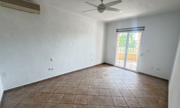 Resale - Villa - San Miguel de Salinas