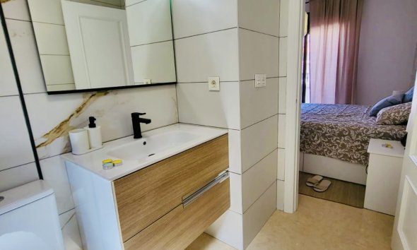 Resale - Terraced house / Townhouse - San Miguel de Salinas