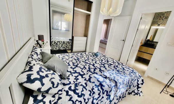 Resale - Terraced house / Townhouse - San Miguel de Salinas