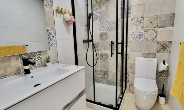 Resale - Terraced house / Townhouse - San Miguel de Salinas