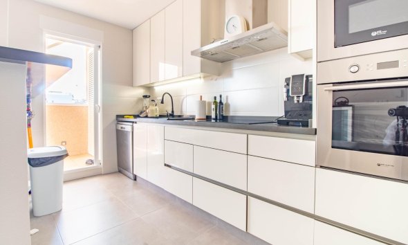 Resale - Bungalow - Torrevieja - Punta prima