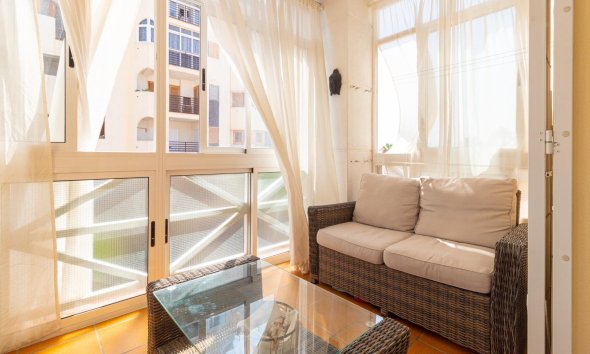 Resale - Apartment - Torrevieja - La veleta