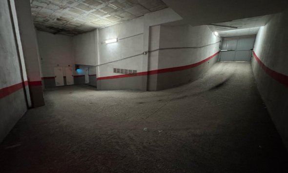 Resale - garage - Torrevieja - Centro