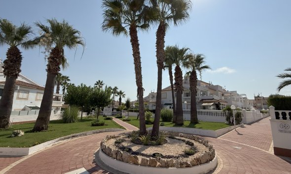 Resale - Apartment - Orihuela Costa - La Zenia