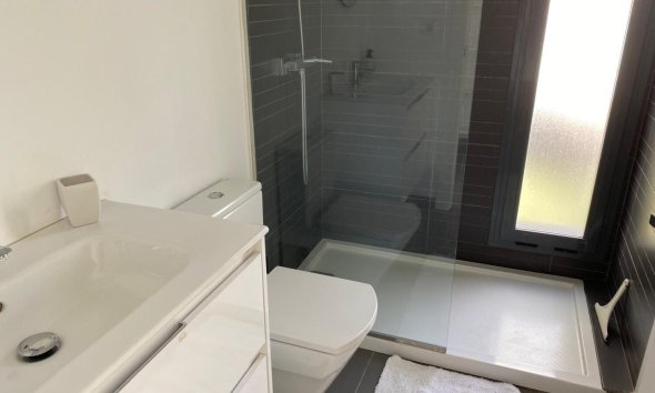 Resale - Villa - Orihuela Costa - Villamartin